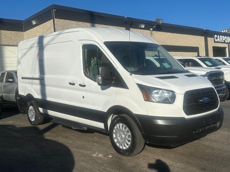 Ford Transit Van Vehicle Full-screen Gallery Image 03