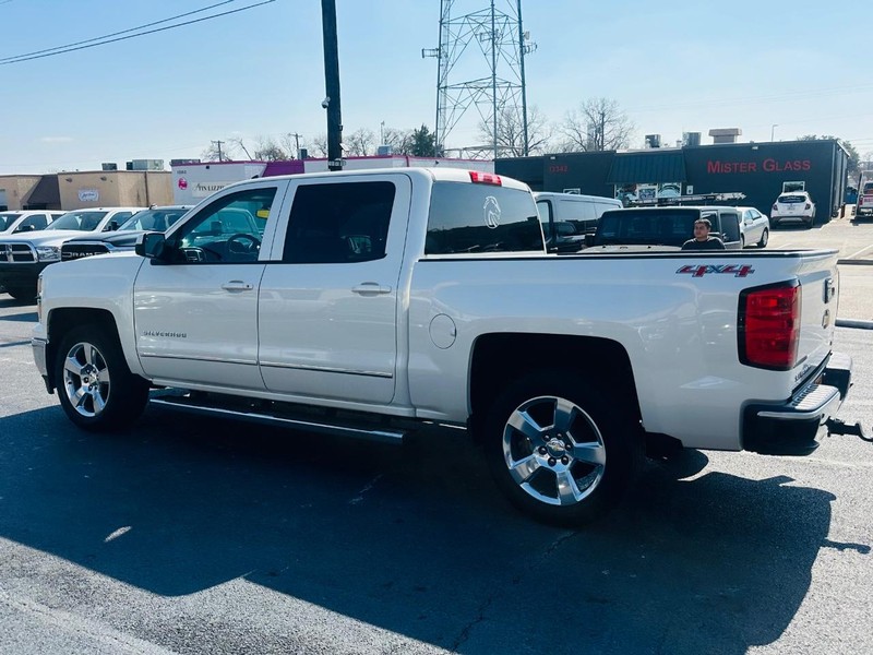 Chevrolet Silverado 1500 Vehicle Full-screen Gallery Image 11