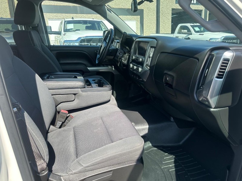 Chevrolet Silverado 1500 Vehicle Full-screen Gallery Image 20