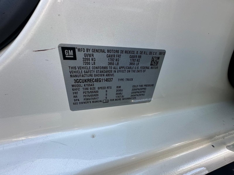 Chevrolet Silverado 1500 Vehicle Full-screen Gallery Image 24