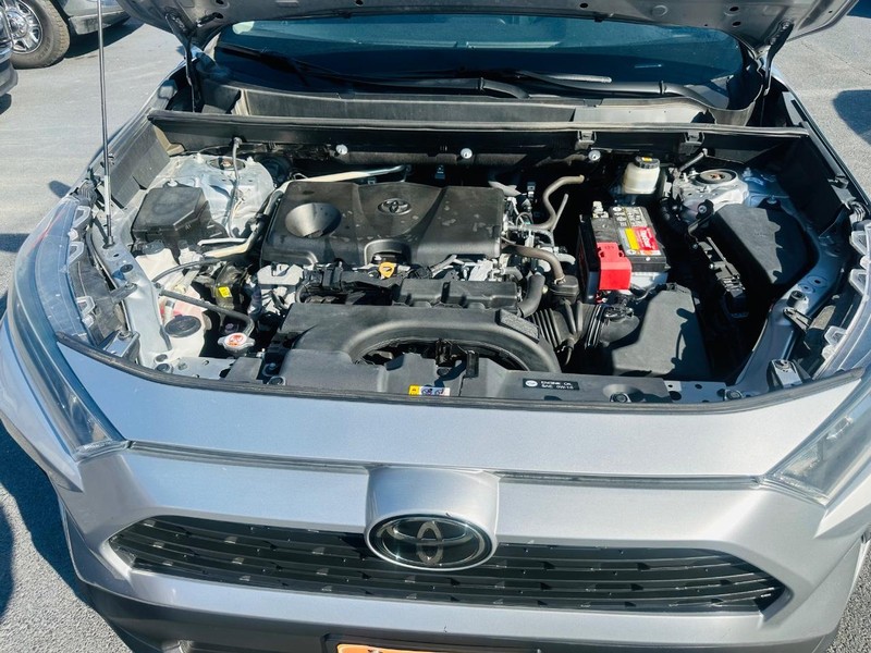 Toyota RAV4 Vehicle Full-screen Gallery Image 26