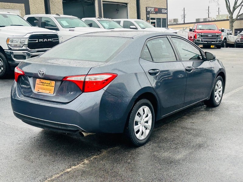 Toyota Corolla Vehicle Full-screen Gallery Image 6