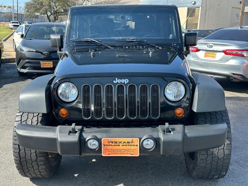 Jeep Wrangler Vehicle Full-screen Gallery Image 04