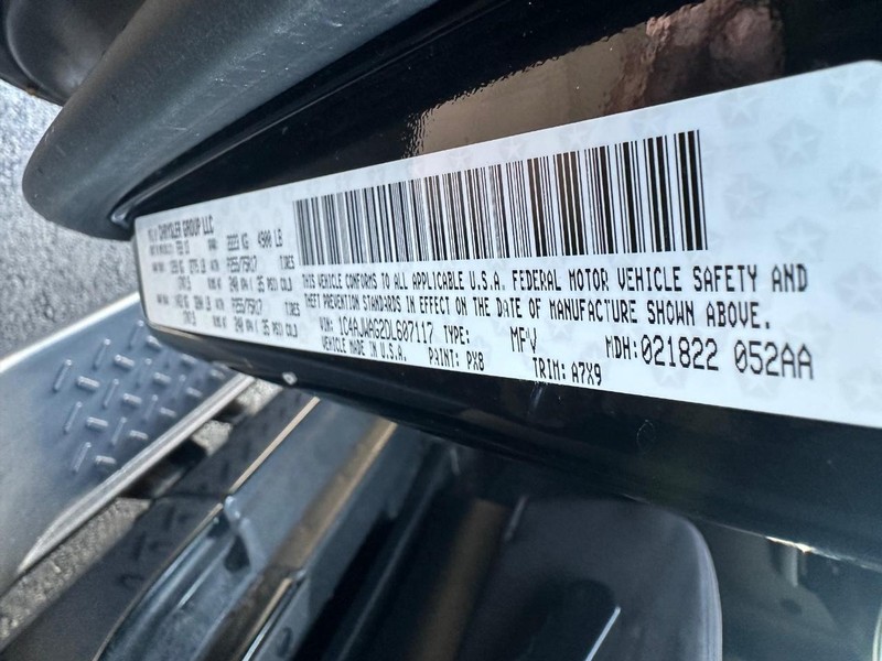 Jeep Wrangler Vehicle Full-screen Gallery Image 29