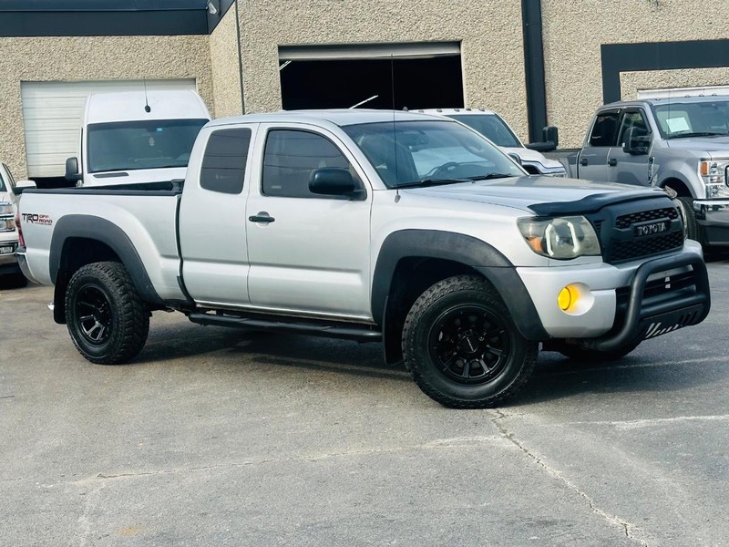 Toyota Tacoma Vehicle Full-screen Gallery Image 29