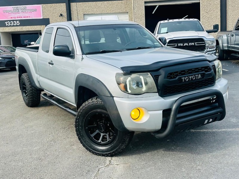 Toyota Tacoma Vehicle Full-screen Gallery Image 30