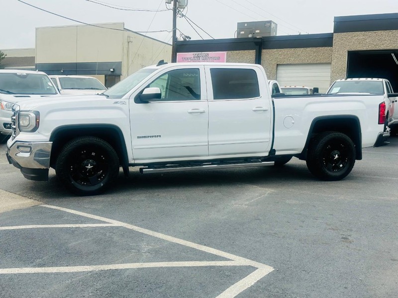 GMC Sierra 1500 Vehicle Full-screen Gallery Image 8