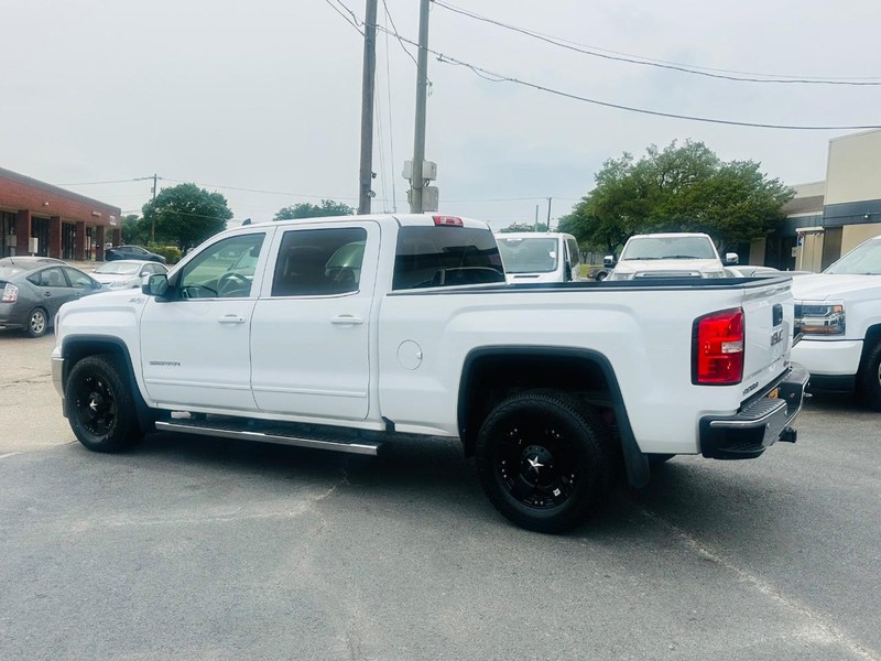 GMC Sierra 1500 Vehicle Full-screen Gallery Image 9