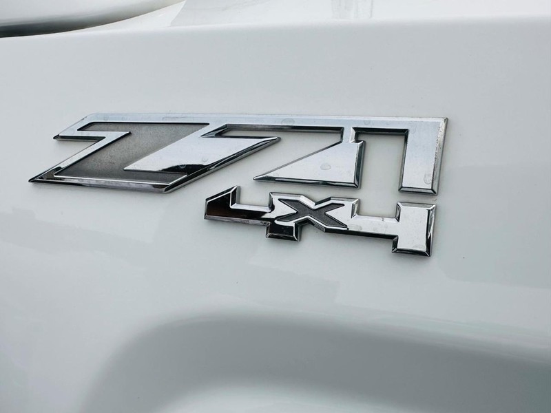 GMC Sierra 1500 Vehicle Full-screen Gallery Image 14