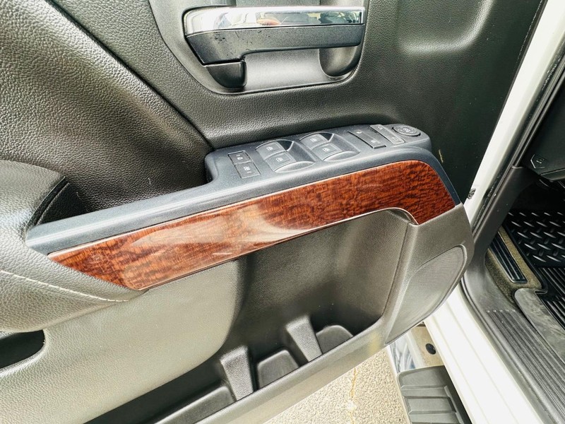 GMC Sierra 1500 Vehicle Full-screen Gallery Image 20