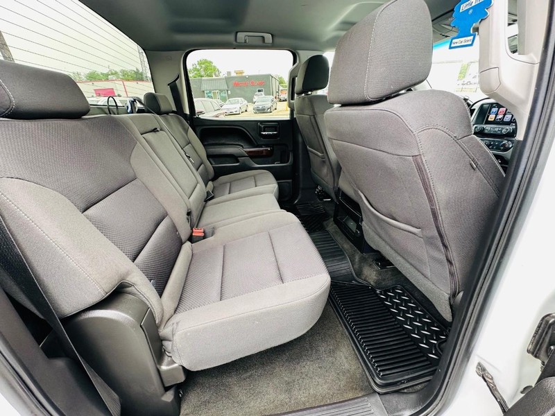 GMC Sierra 1500 Vehicle Full-screen Gallery Image 22