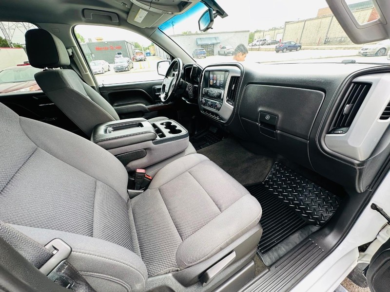 GMC Sierra 1500 Vehicle Full-screen Gallery Image 23