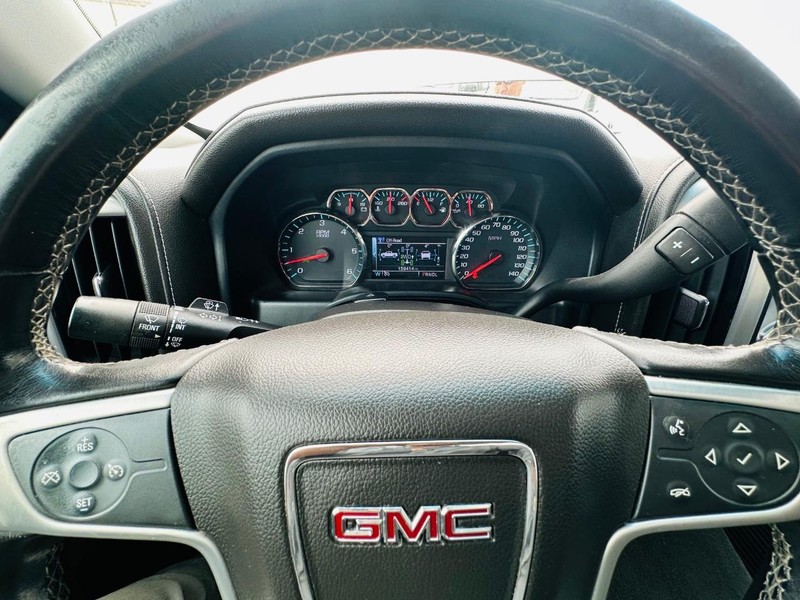 GMC Sierra 1500 Vehicle Full-screen Gallery Image 25