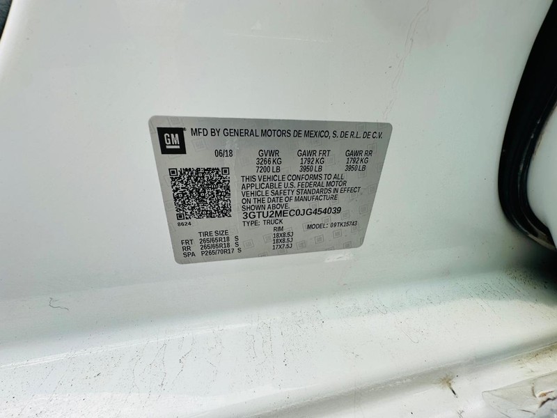 GMC Sierra 1500 Vehicle Full-screen Gallery Image 28