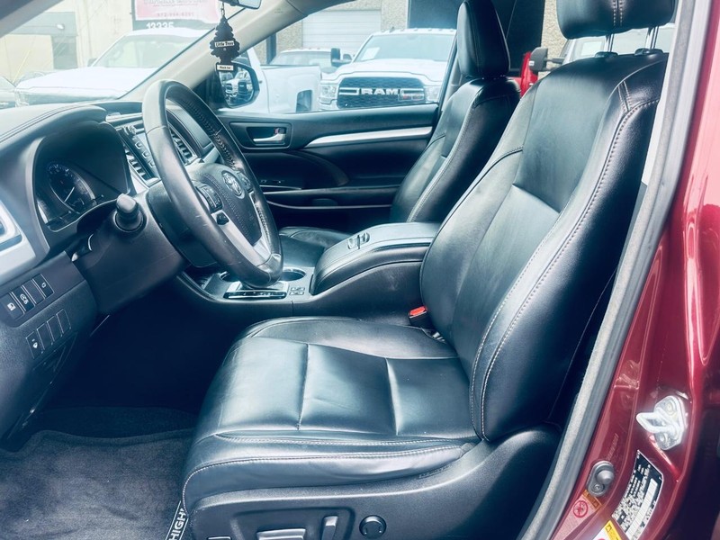 2018 Toyota Highlander XLE photo 13