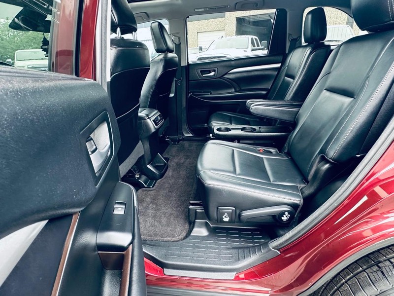 2018 Toyota Highlander XLE photo 17