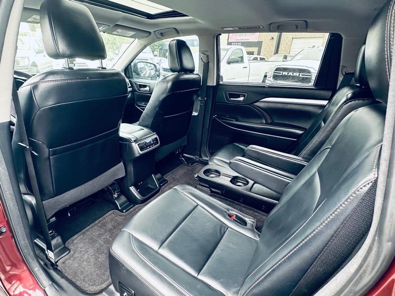 2018 Toyota Highlander XLE photo 18