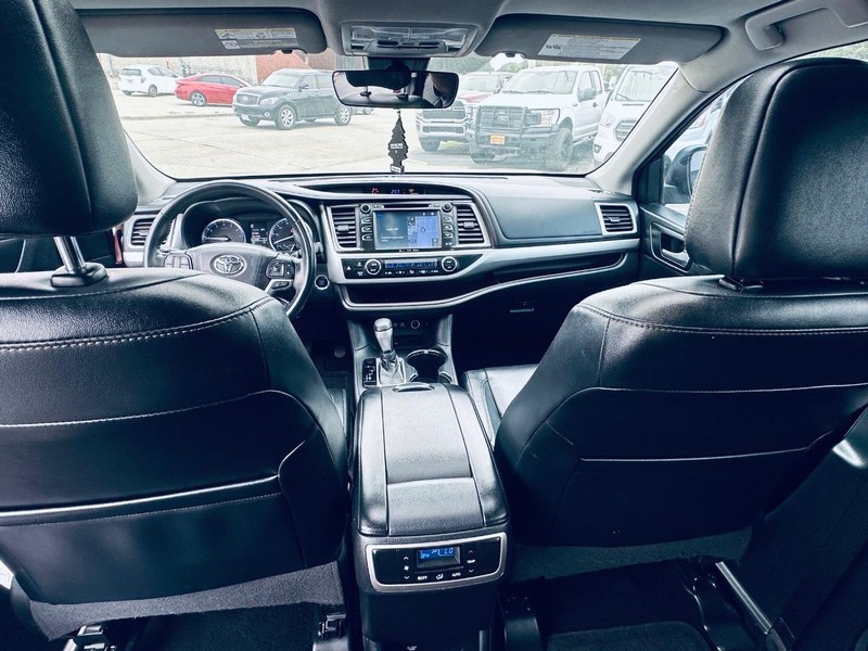 2018 Toyota Highlander XLE photo 19