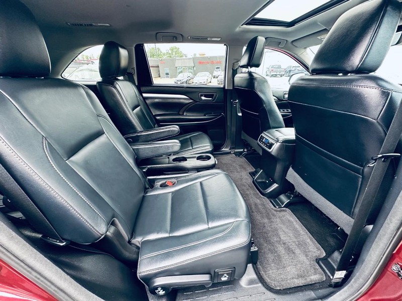 2018 Toyota Highlander XLE photo 23