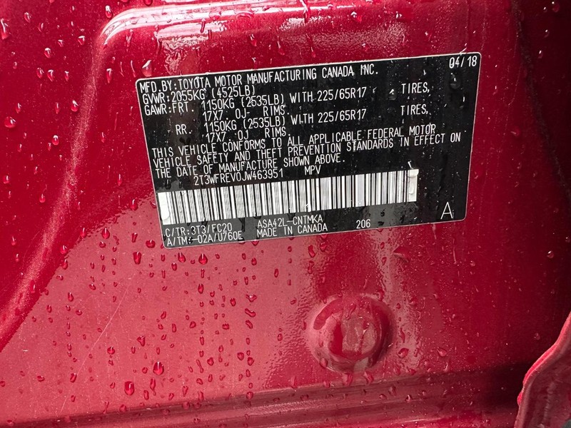 Toyota RAV4 Vehicle Full-screen Gallery Image 11