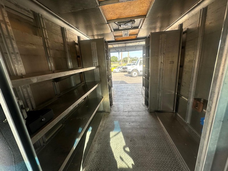 Ford Econoline Commercial Chassis Vehicle Full-screen Gallery Image 7