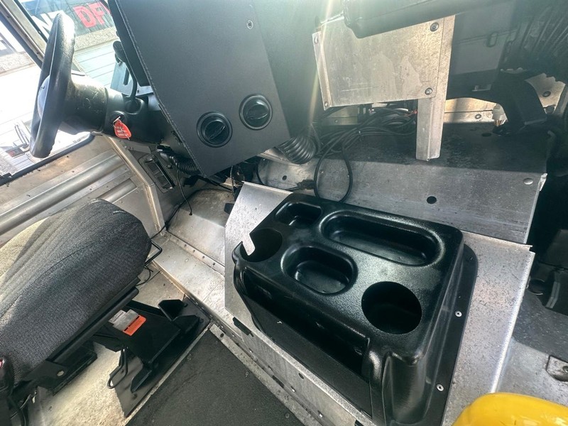 Ford Econoline Commercial Chassis Vehicle Full-screen Gallery Image 9