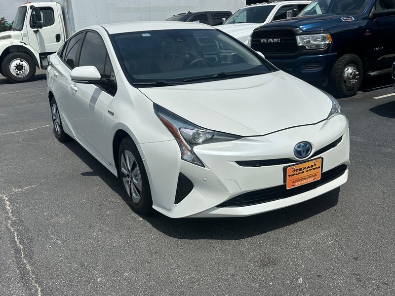 2018 Toyota Prius Two photo 4