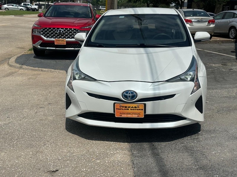 2018 Toyota Prius Two photo 8