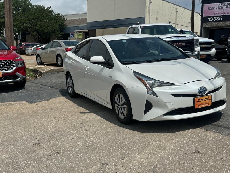 2018 Toyota Prius Two photo 10