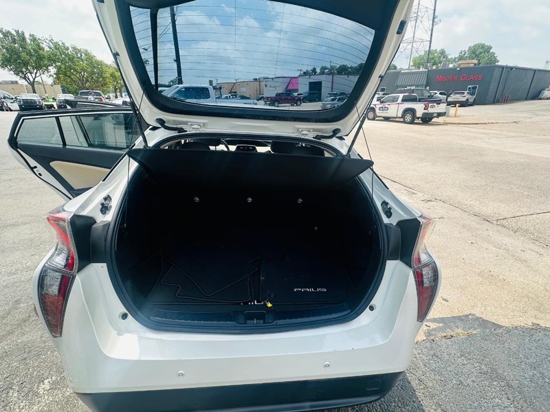 2018 Toyota Prius Two photo 25
