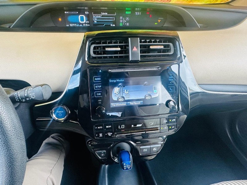 2018 Toyota Prius Two photo 28