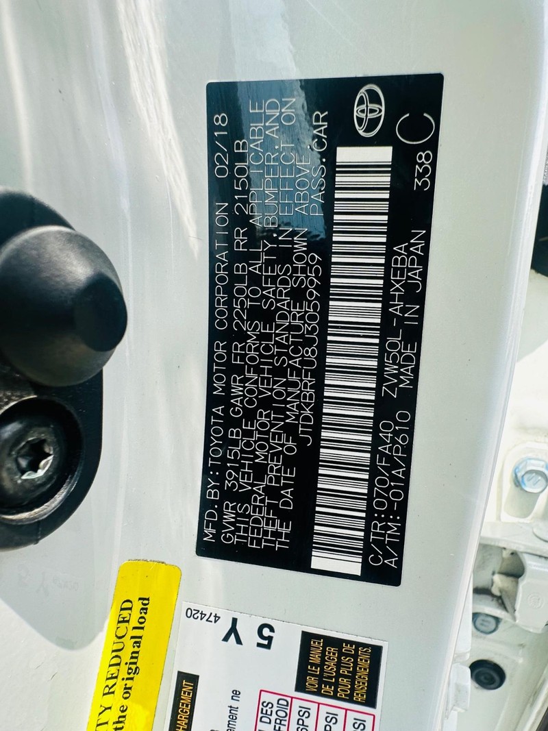 2018 Toyota Prius Two photo 32