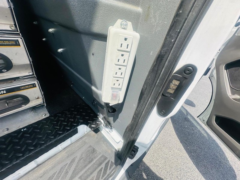 2020 Ford Transit Cargo Van photo 17