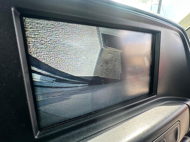 Chevrolet Silverado MD Vehicle Full-screen Gallery Image 15