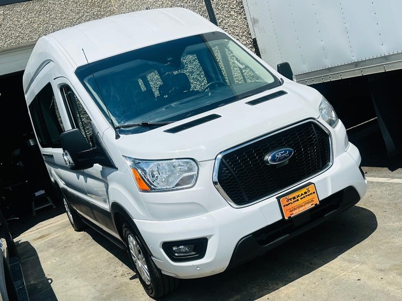 Ford Transit Passenger Wagon Vehicle Full-screen Gallery Image 07