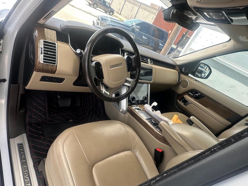 2019 Land Rover Range Rover Supercharged LWB photo 6