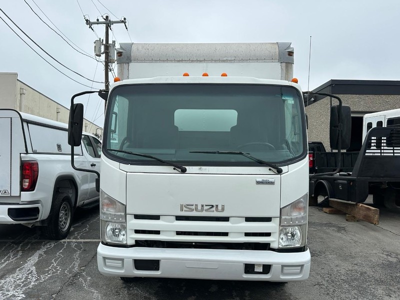 2011 Isuzu NPR photo 3