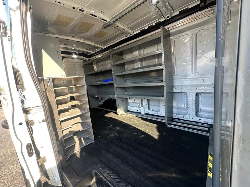 Ford Transit Van Vehicle Full-screen Gallery Image 18