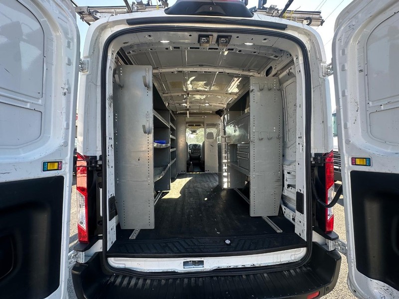 Ford Transit Van Vehicle Full-screen Gallery Image 21