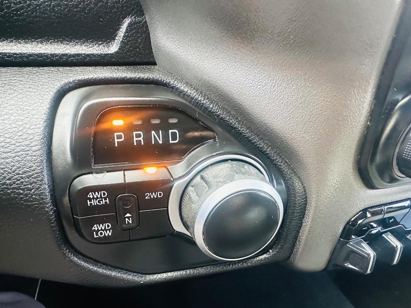 Ram 2500 Vehicle Full-screen Gallery Image 31