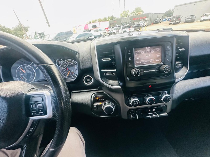 Ram 2500 Vehicle Full-screen Gallery Image 33