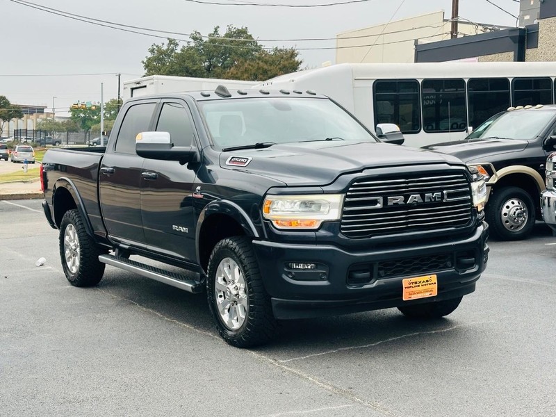 Ram 2500 Vehicle Full-screen Gallery Image 06