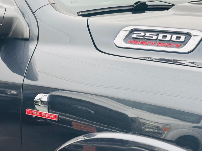 Ram 2500 Vehicle Full-screen Gallery Image 20