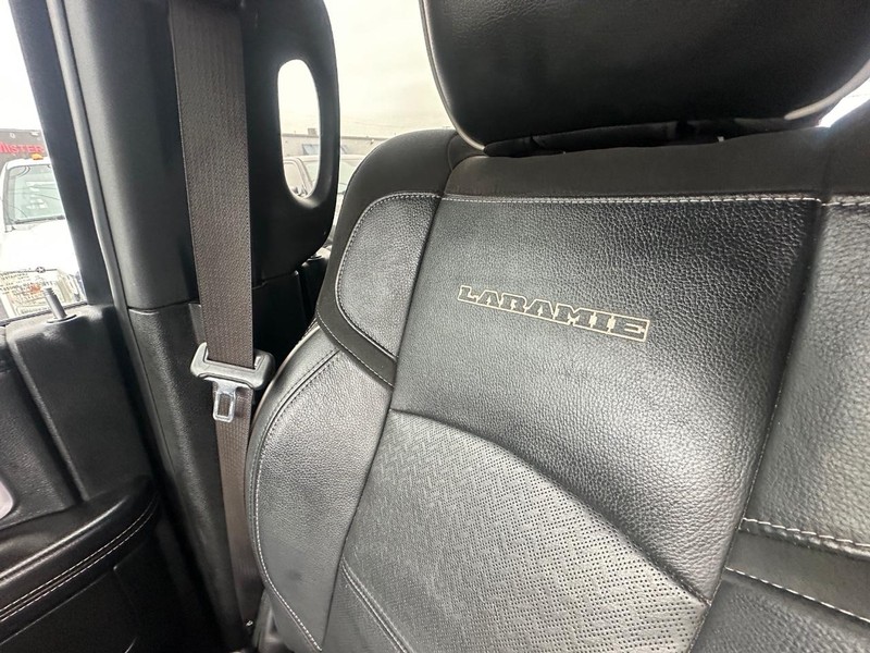 Ram 2500 Vehicle Full-screen Gallery Image 37