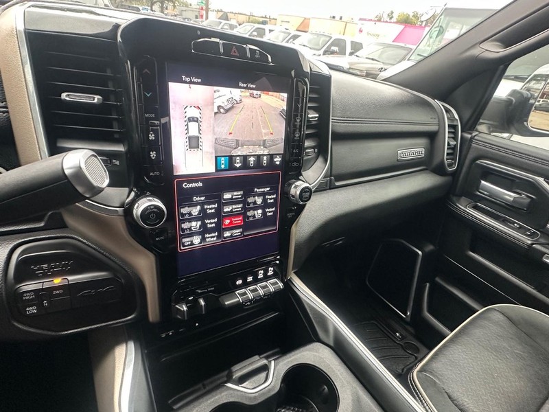 Ram 2500 Vehicle Full-screen Gallery Image 41