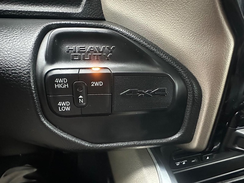 Ram 2500 Vehicle Full-screen Gallery Image 42