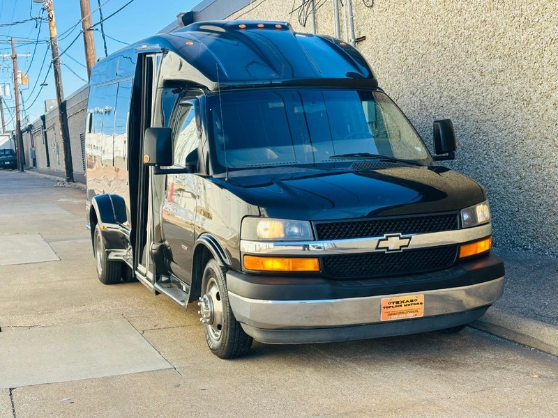 2010 Chevrolet Express Cutaway 3500 photo 4