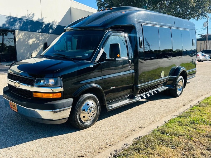 Chevrolet Express Commercial Cutaway Vehicle Full-screen Gallery Image 13