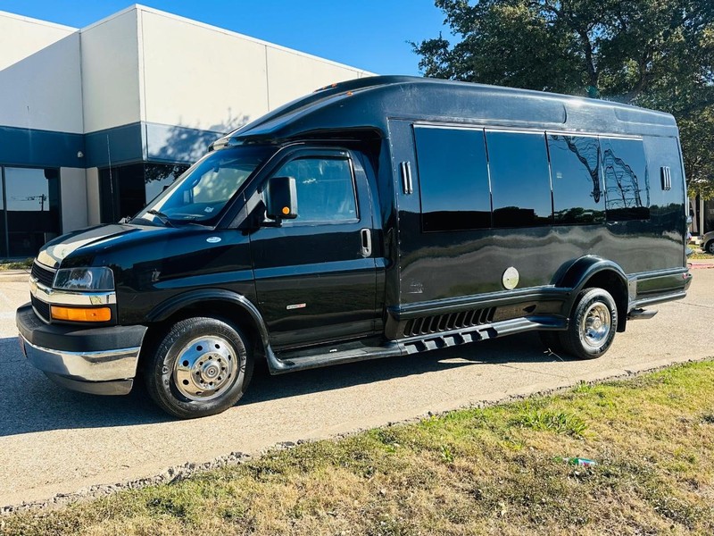 Chevrolet Express Commercial Cutaway Vehicle Full-screen Gallery Image 14