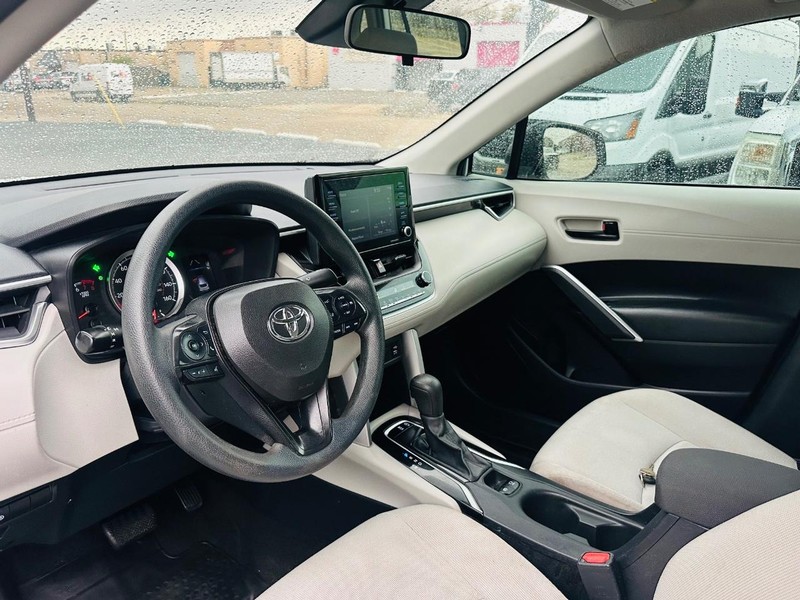 Toyota Corolla Cross Vehicle Full-screen Gallery Image 12